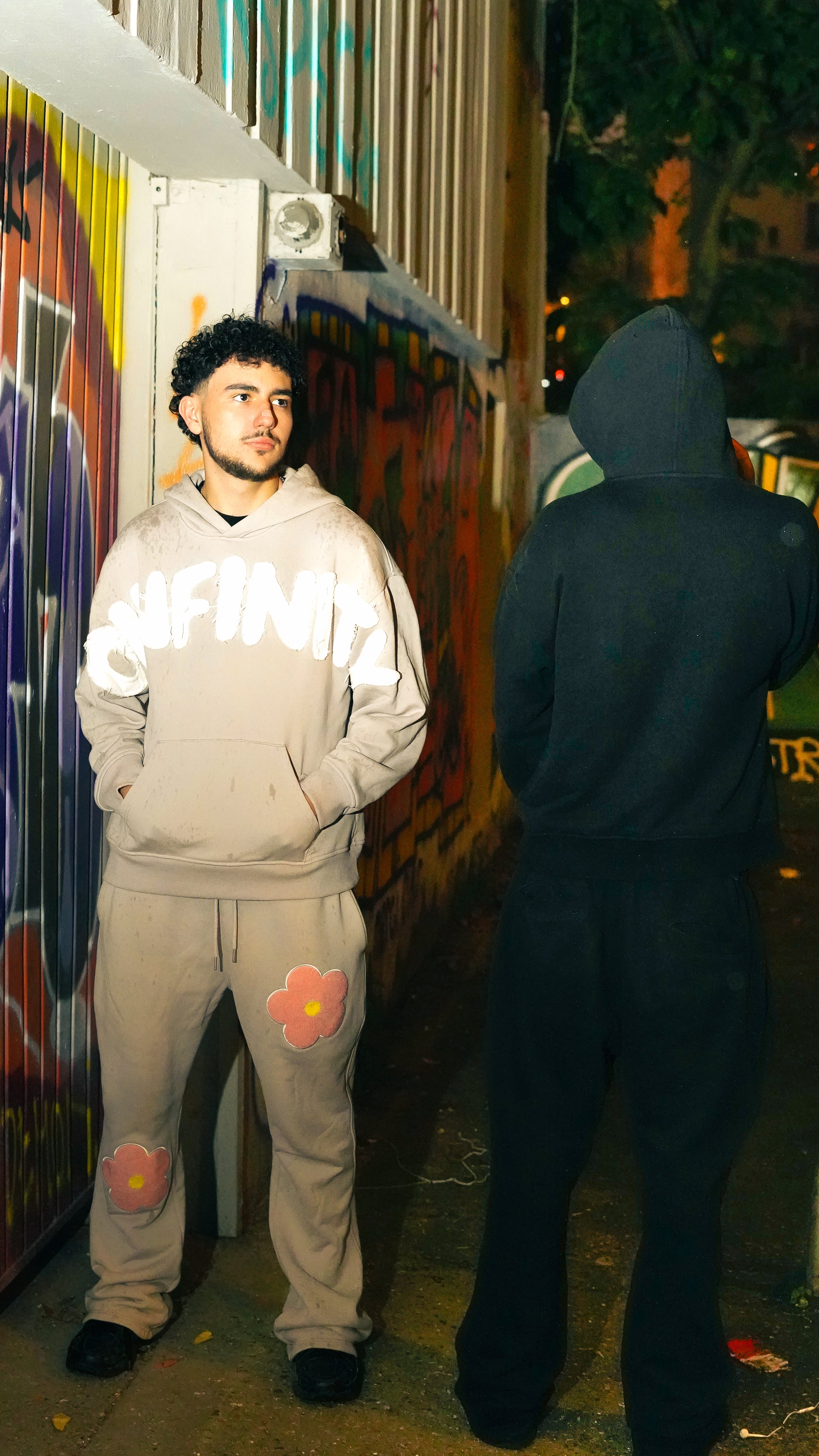 Graue Jogginghose „Infinite Bloom“